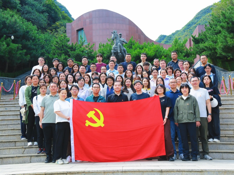 中环联合党总支开展“赓续铁军精神 砥砺初心使命”主题党日活动